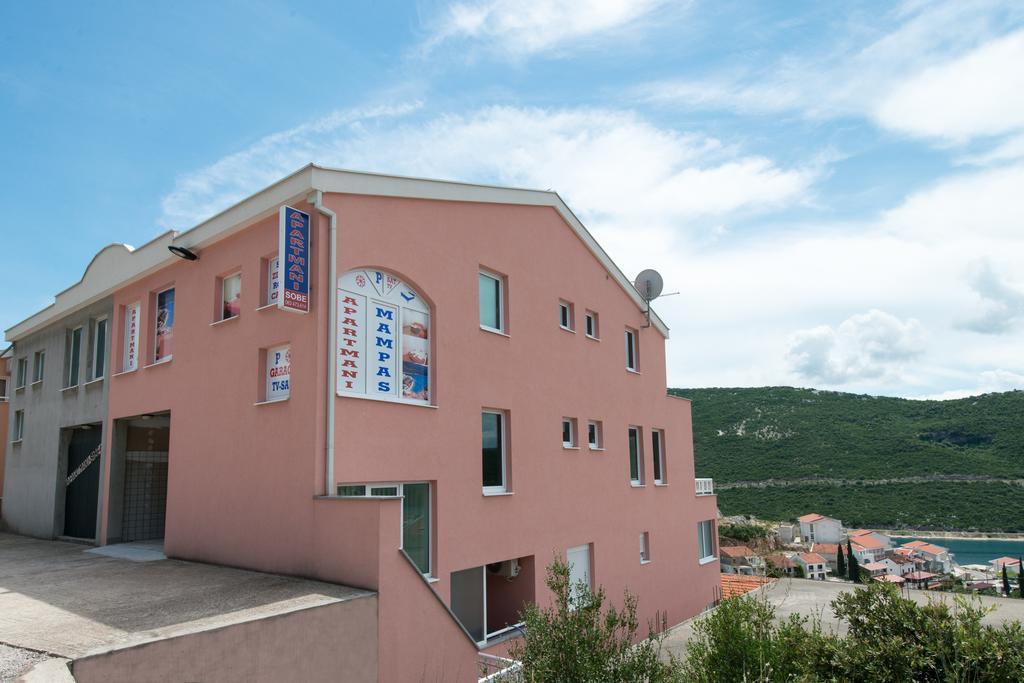 Apartments Mampas Neum Extérieur photo